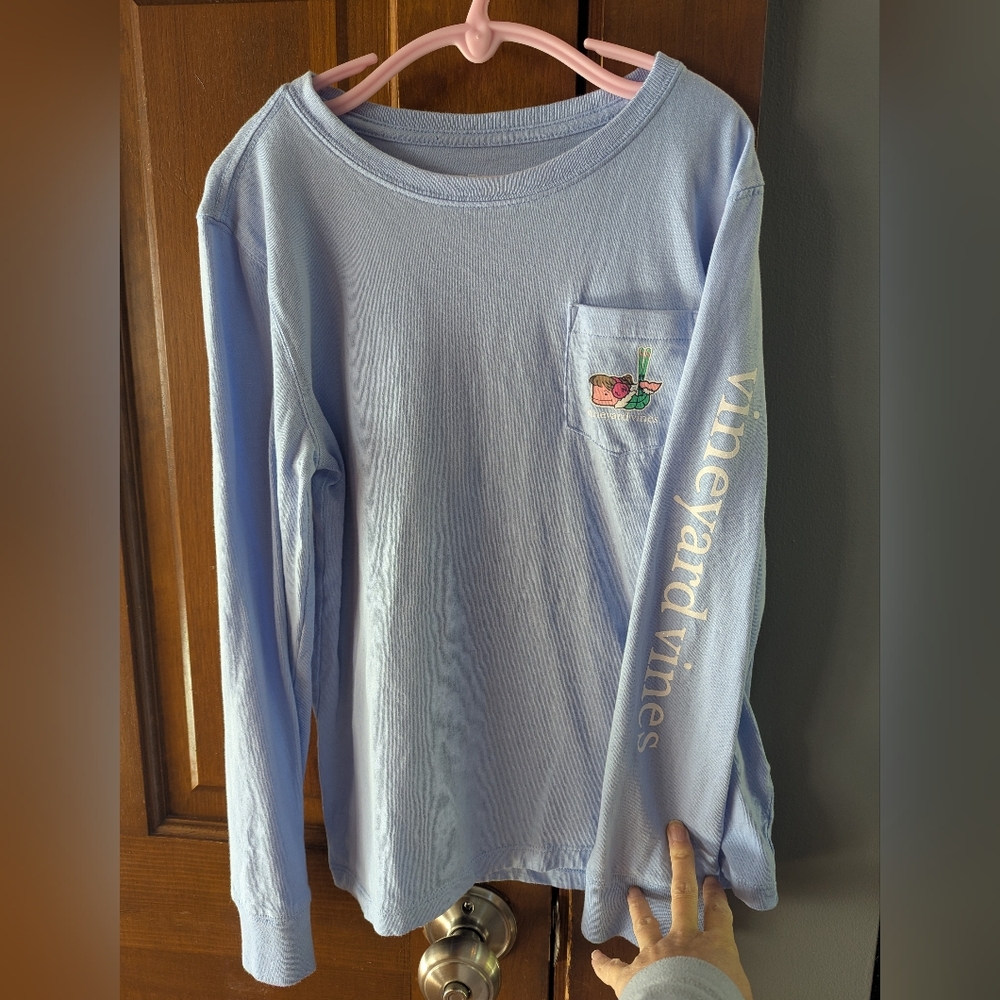 LIKE NEW Vineyard Vines Kids Winter Whale Long Sleeve Tee